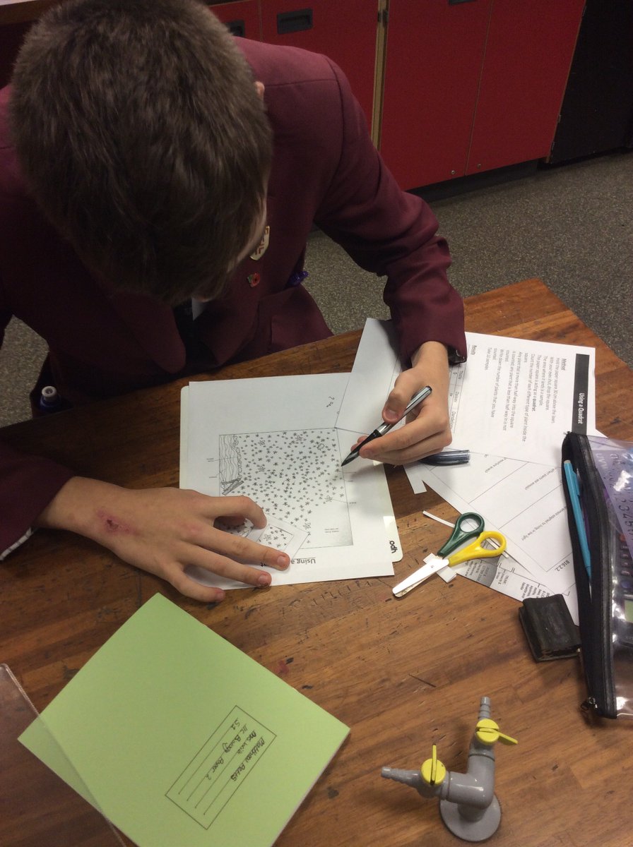 SaintMichaelsCE's tweet image. Year 11 practising sampling techniques indoors #StMichaelsScience #Rainingoutside