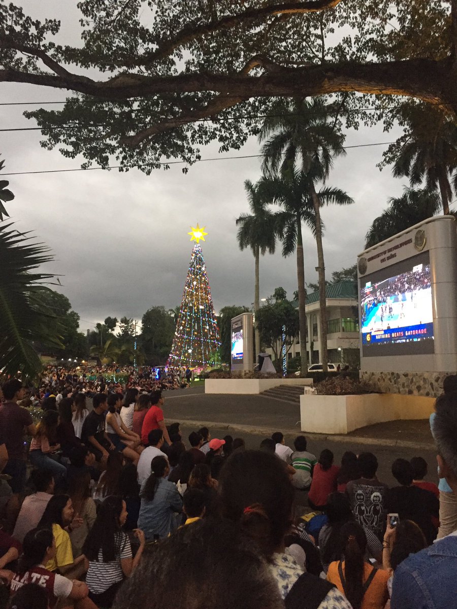 kinwash's tweet photo. Yung nananalig ang UPLB near the sabsaban and Christmas tree! Early Christmas gift, no longer exempted sa finals.  #UPFight #PadayonUP #Atintwo #BattleofKatipunan #UPLB https://t.co/ASsTr0o61h
