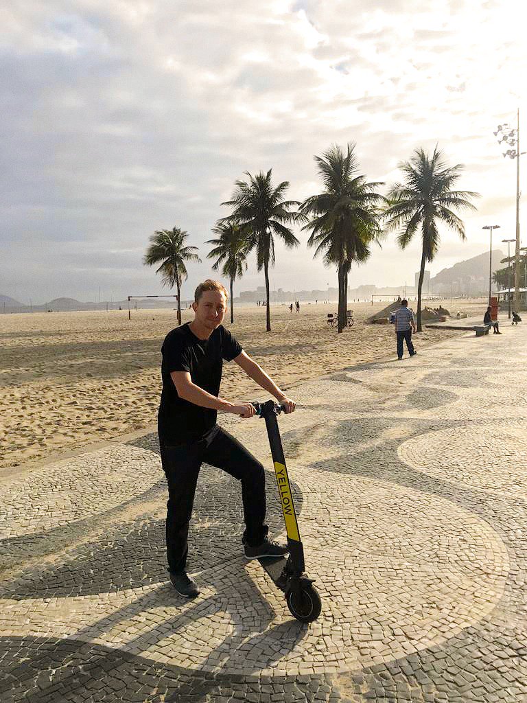 ArielL's tweet photo. @yellow_app is the first E-Scooter Sharing Startup to land in Rio de Janeiro! Try it on! #GoYellow https://t.co/aNJhe4hFcU