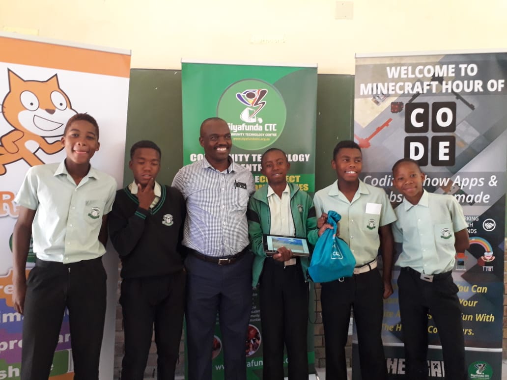 Siyafunda_ctc's tweet image. #ScienceTechnologyEngineeringMathematics is the way to go. #Siyafunda #JuniorAchiverSouthAfrica thank you for giving children a chance to excel. We would also like to thank #SetshabeloPrimarySchool in Welkom - Free State for welcoming our team to #CODE with you. Well done!👩‍💻👌