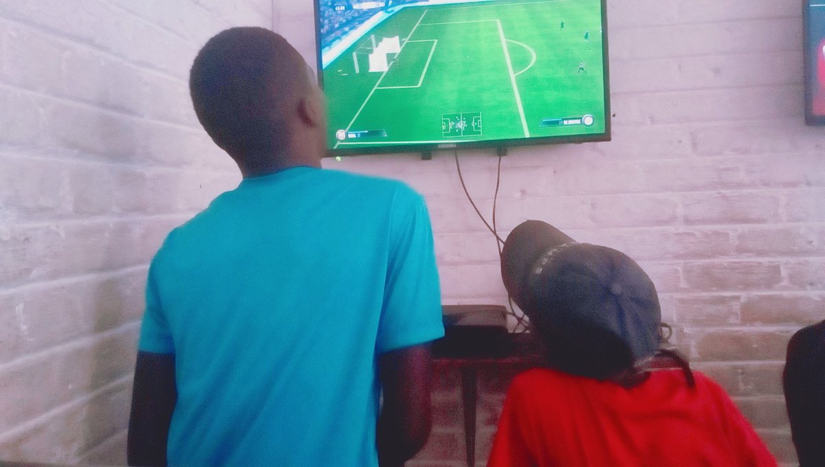 tebzadehero's tweet photo. Playing games https://t.co/Oz64vhmiiu
