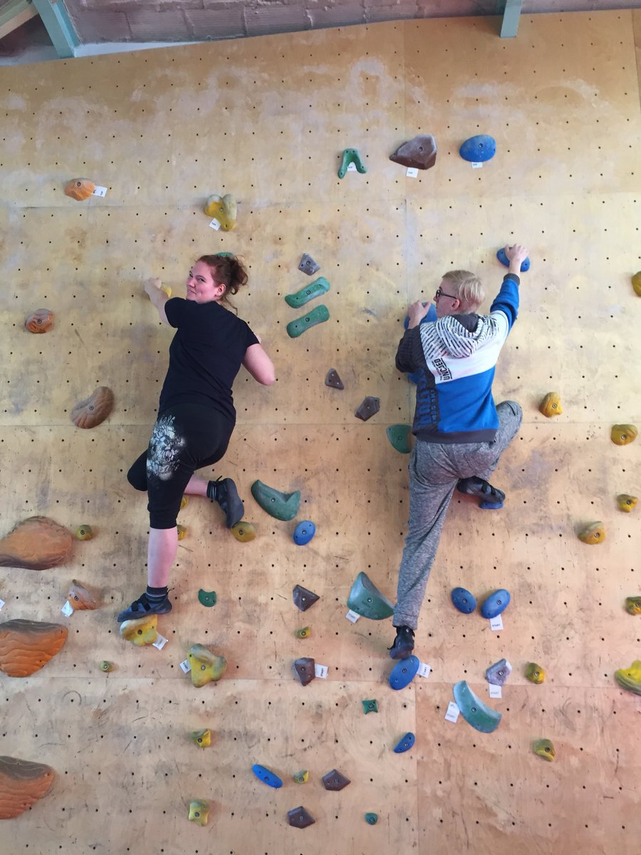 Agentur_e_h's tweet photo. Volle Action beim Bouldern- Fit4Future💪🏽💪🏽
#gesund #bewegung #Workshop #Fit4Future #Aoknordost #AOK #Gesundheitsprävention #experience #Futureforus https://t.co/XkfAMtLdfW