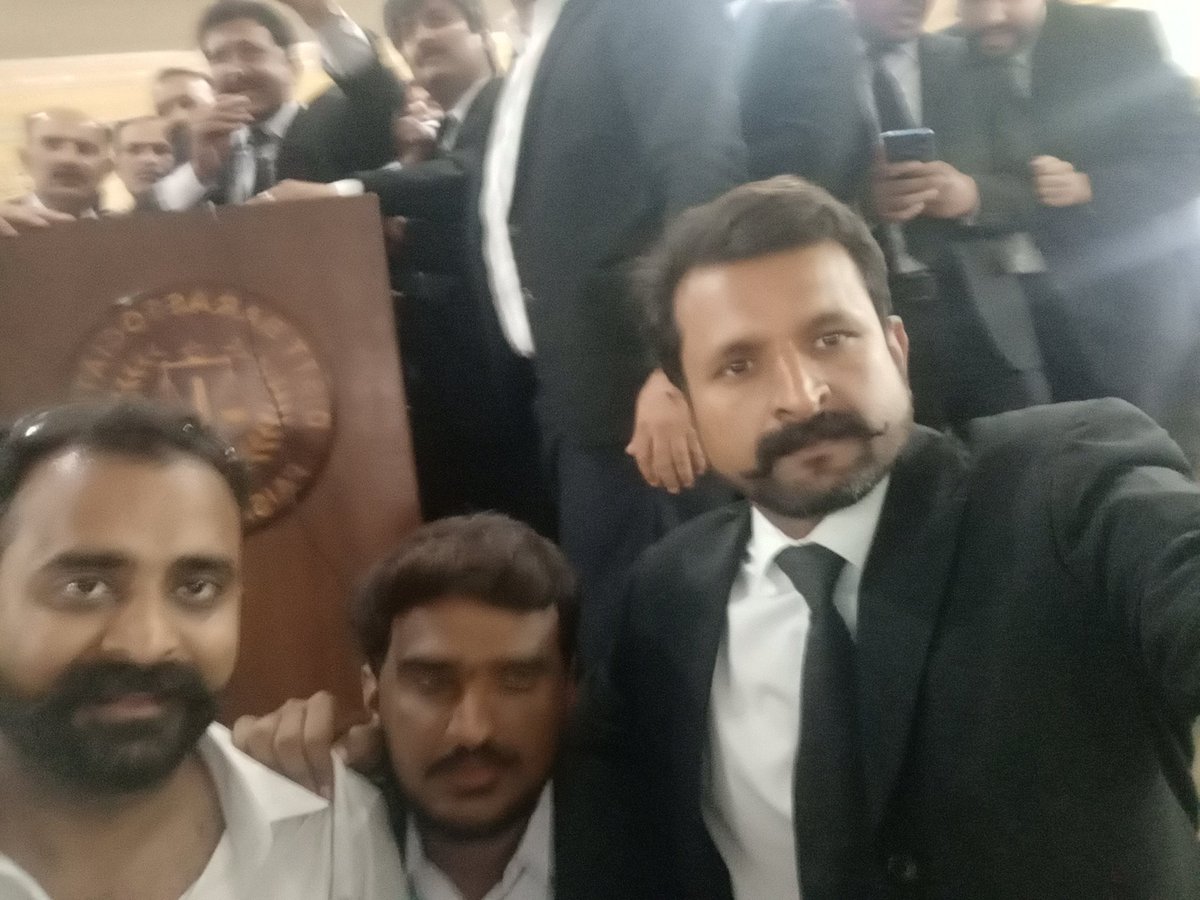 AdvocateQamar's tweet photo. We want #HighcourtBench for #Faisalabad division, as promised by @ImranKhanPTI when adressing #DBAFSD 
Complete #LockDown till fullment of #promise of ##IK #justice at #doorstep requires only an #Executive order by #GovernerPunjab who promised in 2013 @AdvocateQamar @NBLCpk https://t.co/zRfFnupcbU