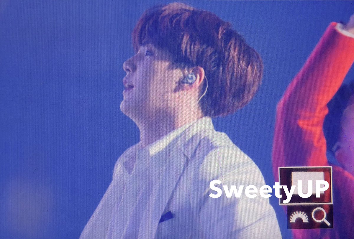 SweetUP0309's tweet photo. 181128 AAA

#민윤기 #SUGA #슈가 
#방탄소년단 #BTS⁠ ⁠⁠ ⁠⁠ ⁠⁠ ⁠⁠ ⁠⁠ ⁠⁠ ⁠⁠ ⁠⁠ ⁠⁠ ⁠⁠ ⁠⁠ ⁠⁠ ⁠⁠ ⁠⁠ ⁠⁠ ⁠
@BTS_twt https://t.co/k6ffQOqP3c