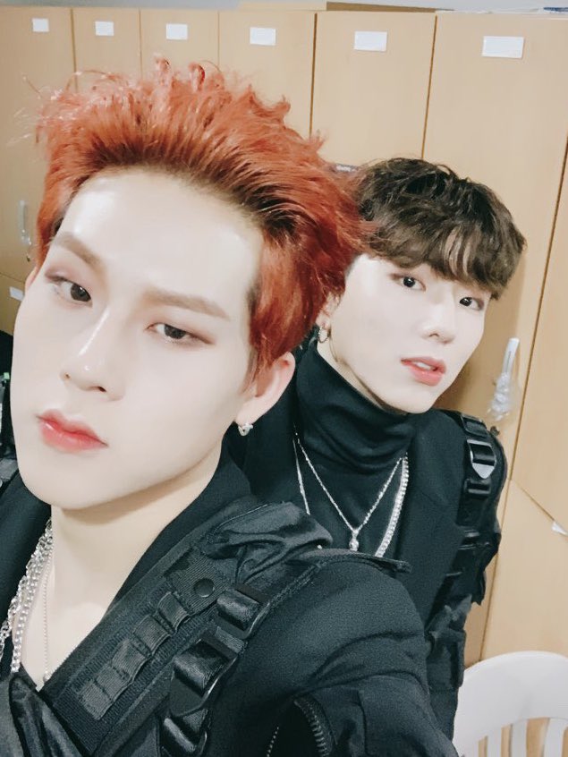 [#주헌] AAA 몬베베 여러분 덕분에 조~ 은 상 받았어요!! 매번 무대 찢어버리는 몬스타엑스 될게요 ㅎㅎ 사랑해요 몬베베~!!