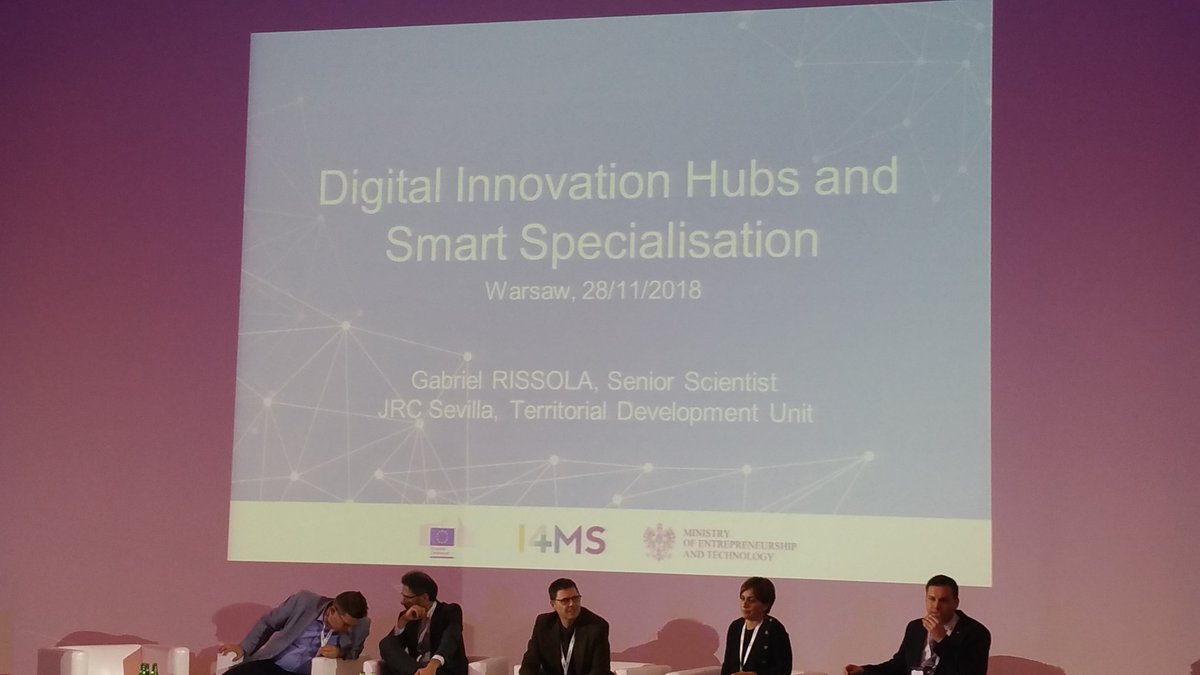 HalukGOKMEN's tweet photo. Gabriel Risola, Joint Research Centre, moderating the session DIHs and Smart Specialisation @DigIndEU @DigitiseEU #DIH2018ย #DigitiseEU #DIH18 https://t.co/xFO5wls9xF