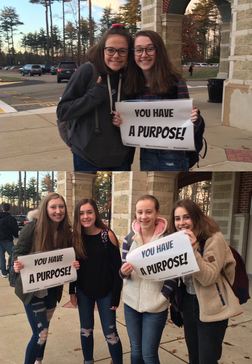 Another successful Welcome Sign Wednesday!#WelcomeSignWednesday #WHpantherpride #PantherNation <a href="/DrCSJones/">Christopher Jones</a> <a href="/KeyClubWH/">WH Key Club</a>