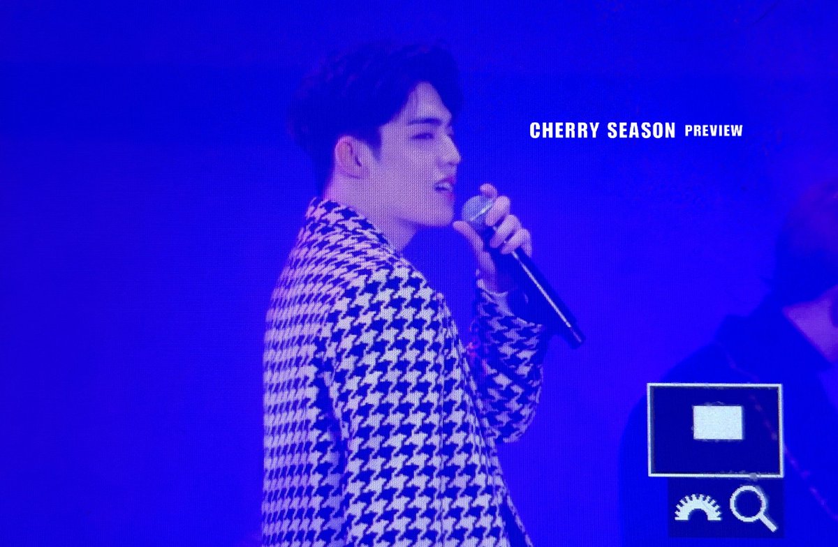 cherry_cheol88's tweet photo. 181128 AAA 프리뷰

#세븐틴 #에스쿱스 #최승철 #SEVENTEEN #SCOUPS https://t.co/m5uV8uVQ8q