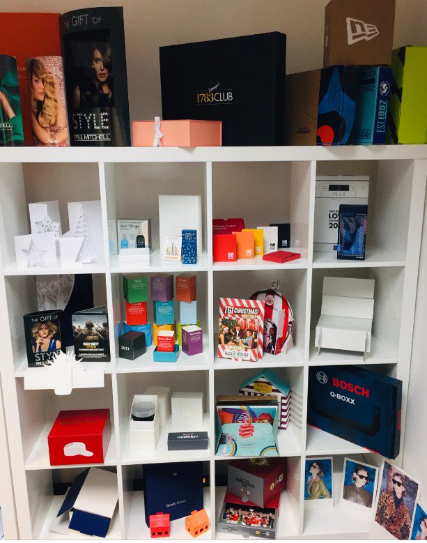 PureprintGroup's tweet image. Our #purecreativepackaging department in Hemel have a wealth of materials, white mock ups &amp;amp; live samples for inspiration in the #Pureprintlibrary. It’s amazing what a cardboard engineer can create! Contact us for help on your next project #packaging #inspiration