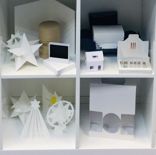 PureprintGroup's tweet image. Our #purecreativepackaging department in Hemel have a wealth of materials, white mock ups &amp;amp; live samples for inspiration in the #Pureprintlibrary. It’s amazing what a cardboard engineer can create! Contact us for help on your next project #packaging #inspiration