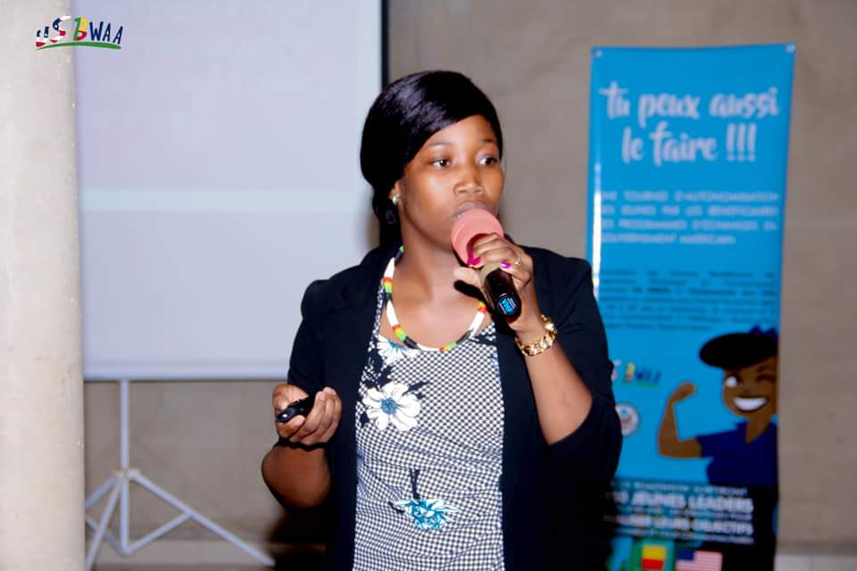YaliTeam229's tweet photo. YOU CAN DO IT TOO!
DAY 2
Hier mardi 27 Novembre, nous étions avec les jeunes de #Boukoumbé
Une communication sur le #Leadership, une autre sur la rédaction du plan de vie. Et enfin des partages d'expériences.
@Aigleroyal229 @BeninWomen
@USEmbassyBenin
#YCDIT https://t.co/tP6PKrRy74