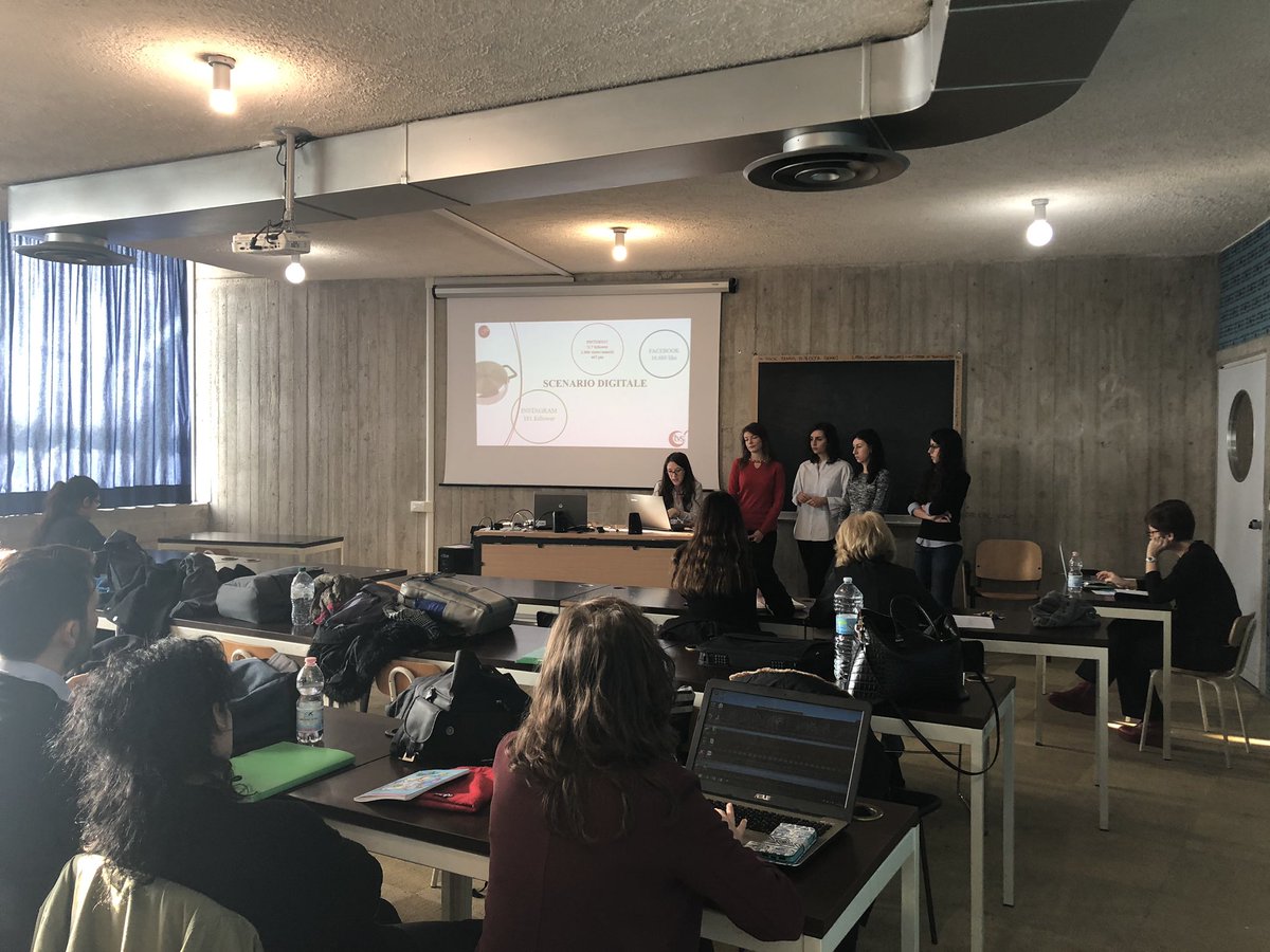 A #cpo <a href="/uniurbit/">Università di Urbino</a> oggi gli studenti presentano i progetti di comunicazione per <a href="/tvs_spa/">TVS Pentole</a>: parole d’ordine tradizione e innovazione <a href="/lellamazzoli/">lellamazzoli</a>