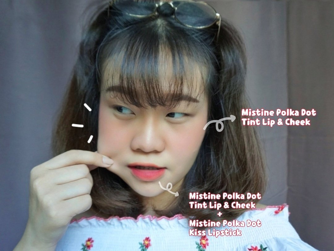WonderFaFar's tweet photo. Mistine Polka Dot
#โพลกาดอทโคตรคิ้วท์
คือเหมาะกับคนคิ้วท์ๆแบบนี่จริงๆ 5555
เค้าให้ลุคใสๆ ธรรมชาติสร้างมาเวอร์
แป้ง Oil Control Powder เติมระหว่างวันได้ดีไม่เป็นคราบ
Tint Lip&amp;Cheek ทาแก้ม+ปากได้ลุคเปล่งปลั่งเมือนเด็กวัยแรกแย้ม
เติมความน่าจุ๊บให้ปากด้วย Kiss Lipstick
#รีวิวเซเว่น https://t.co/FNwRZ6pNsW