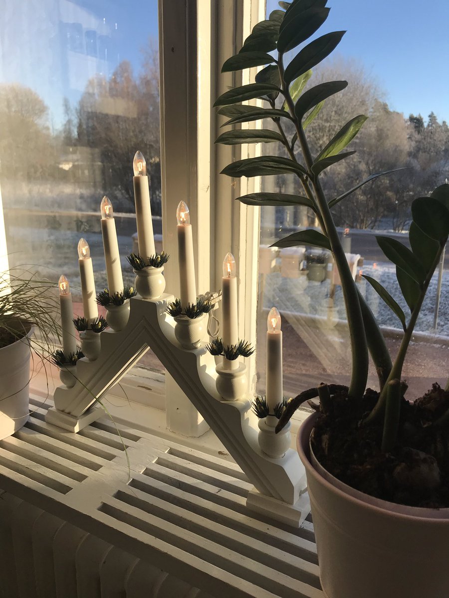 StarOfUsA's tweet photo. Yes, julpyntet är framme! Fler som börjat eller är jag för tidig? #julpynt #förstaadvent #ljusstakar #julkänslor #julmys #christmasdecorations https://t.co/vobOPYcDoD