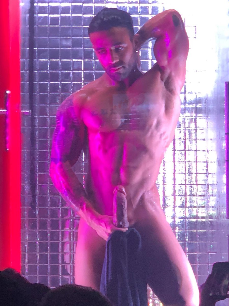 RAIDDBAR's tweet photo. Hot or not ?
#ShowerBoy #WorldFamousShower #ShowerBoys #Hotboys #Sexyboys #FitBoys #FitBody #RaiddBar #Paris #Marais https://t.co/IWqHSL3lqZ