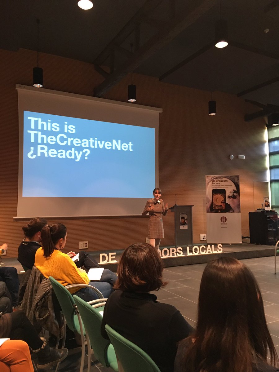 lostuitsdepixel's tweet photo. La @BibianaBallbe ens parla de Creativitat a la #trobadacreadorslocals de la @diba ... sempre enriquidor escoltar-la! https://t.co/WlscwJBzqG