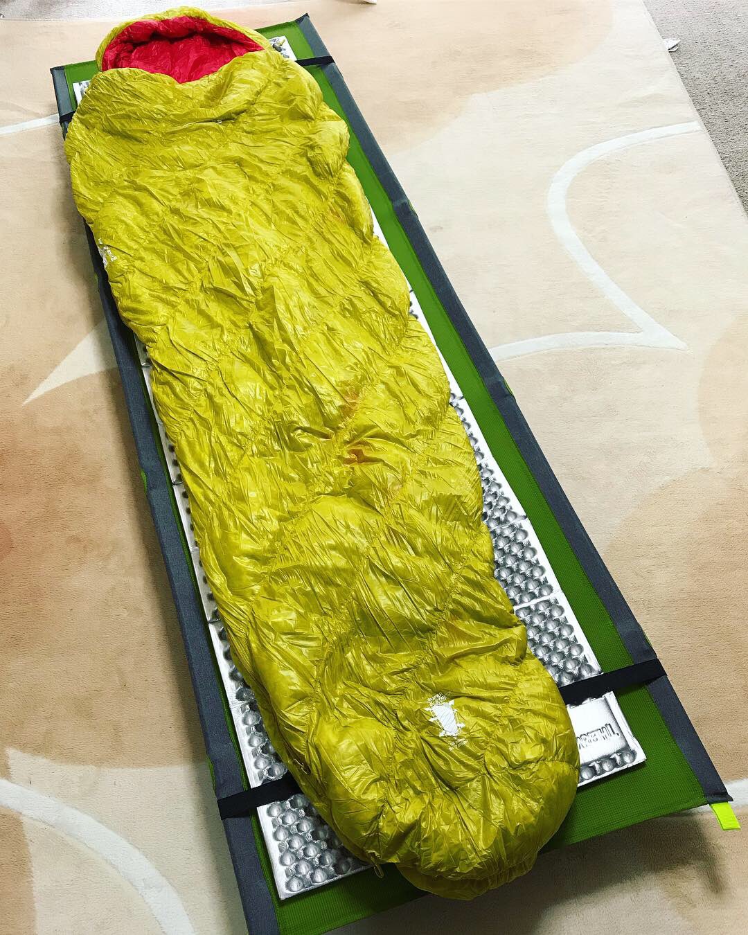 あつみん Camping Life 撮人 これで 冬キャンプ を乗り切れる Montbell の ダウンハガー800 Women S 2 女性用 の スリーピングバッグ ですが 男性でもいける 身長171cm 体重84kgでちょうど良いサイズです Kingcamp コット あつみん Camping Life 撮人 これで 冬キャンプ を乗り切れる Montbell の ダウンハガー800 Women S 2 女性用 の スリーピングバッグ ですが 男性でもいける 身長171cm 体重84kgでちょうど良いサイズです Kingcamp コット