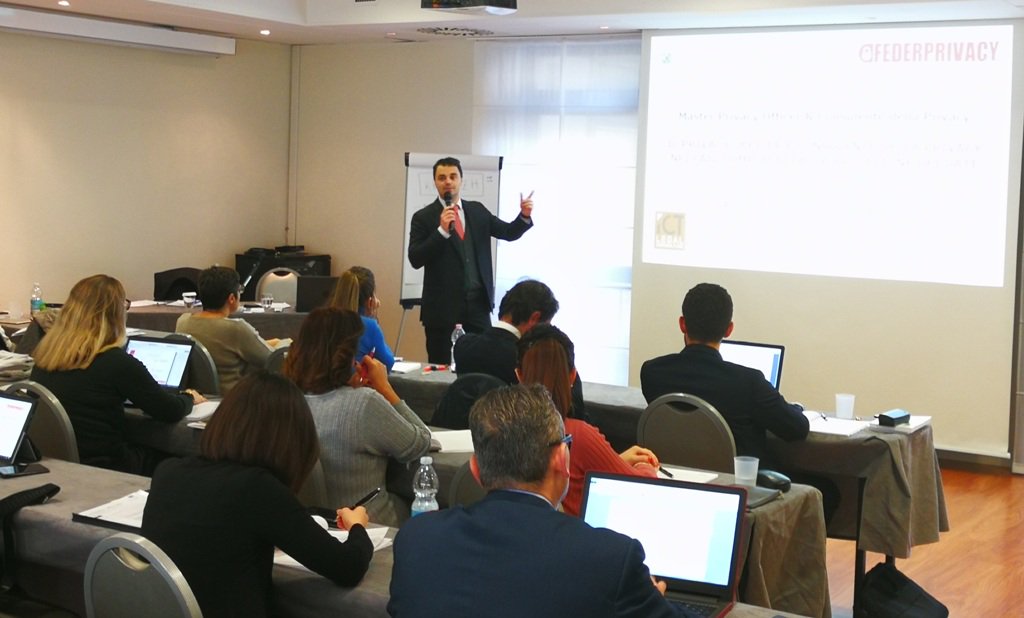Federprivacy's tweet photo. 54° Master #Privacy_Officer di @Federprivacy a Firenze: oggi focus sui casi complessi della #privacy con il #GDPR nella lezione di @balbonipaolo founder partner di @ictlc e presidente della @europeanprivacy association https://t.co/eFrnjAd6gN