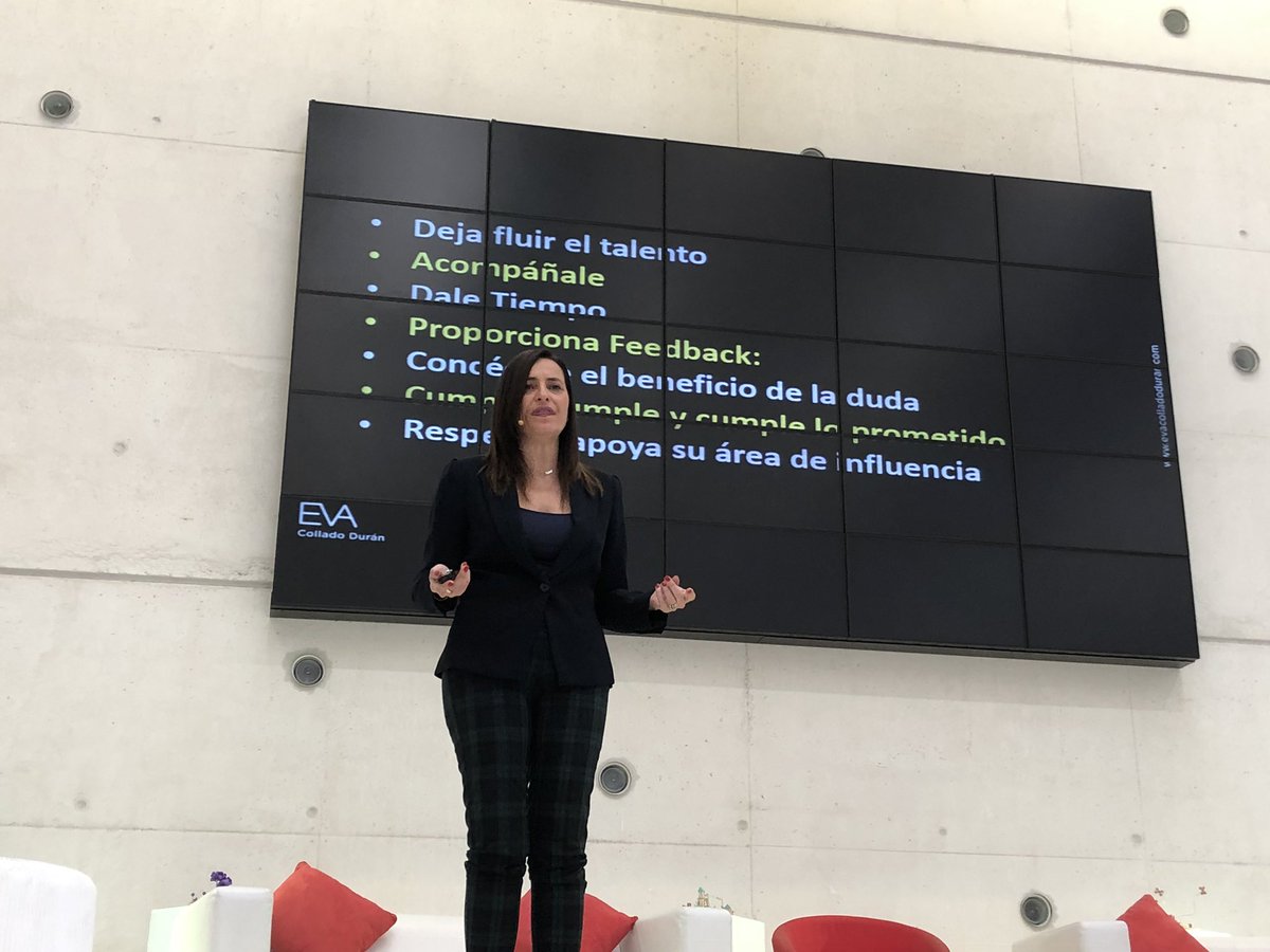 bearuizvinue's tweet image. Acompaña, gestiona miedos y da espacio al #talento #onboading @evacolladoduran en @ZGZActiva #Update18