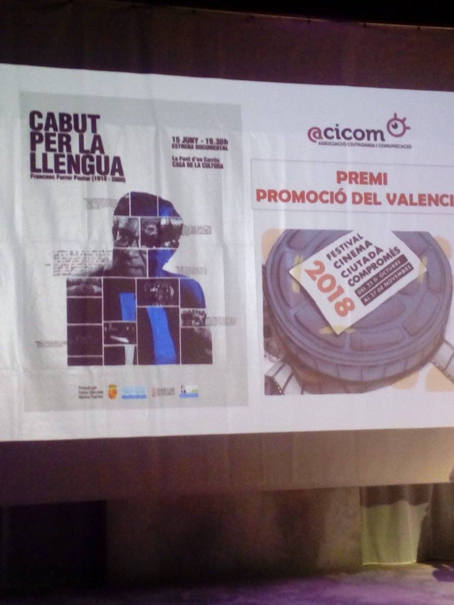 Elies_Bosca's tweet photo. Ahir, en la #FCCC2018 organitzada per @acicom_val, rebérem el premi "Promoció del valencià" i "Millor producció en valencià" (atorgat per la @PlataformaPV) pel documental "Cabut per la llengua. Francesc Ferrer Pastor (1918-2000)". Contents i agraïts. https://t.co/AWjEALGAU1