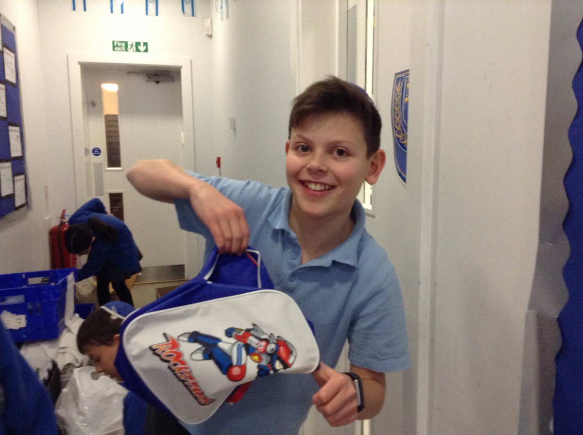 JpsSacks's tweet photo. Our school community generously donated many items for @MarysMeals 'Backpack Project' which our Year 6 children packed up. 11 sacks and 2 boxes are currently en route to Malawi via Glasgow! Thank to @MitzvahDay for setting this up with us! https://t.co/Tq8fDsfpqL