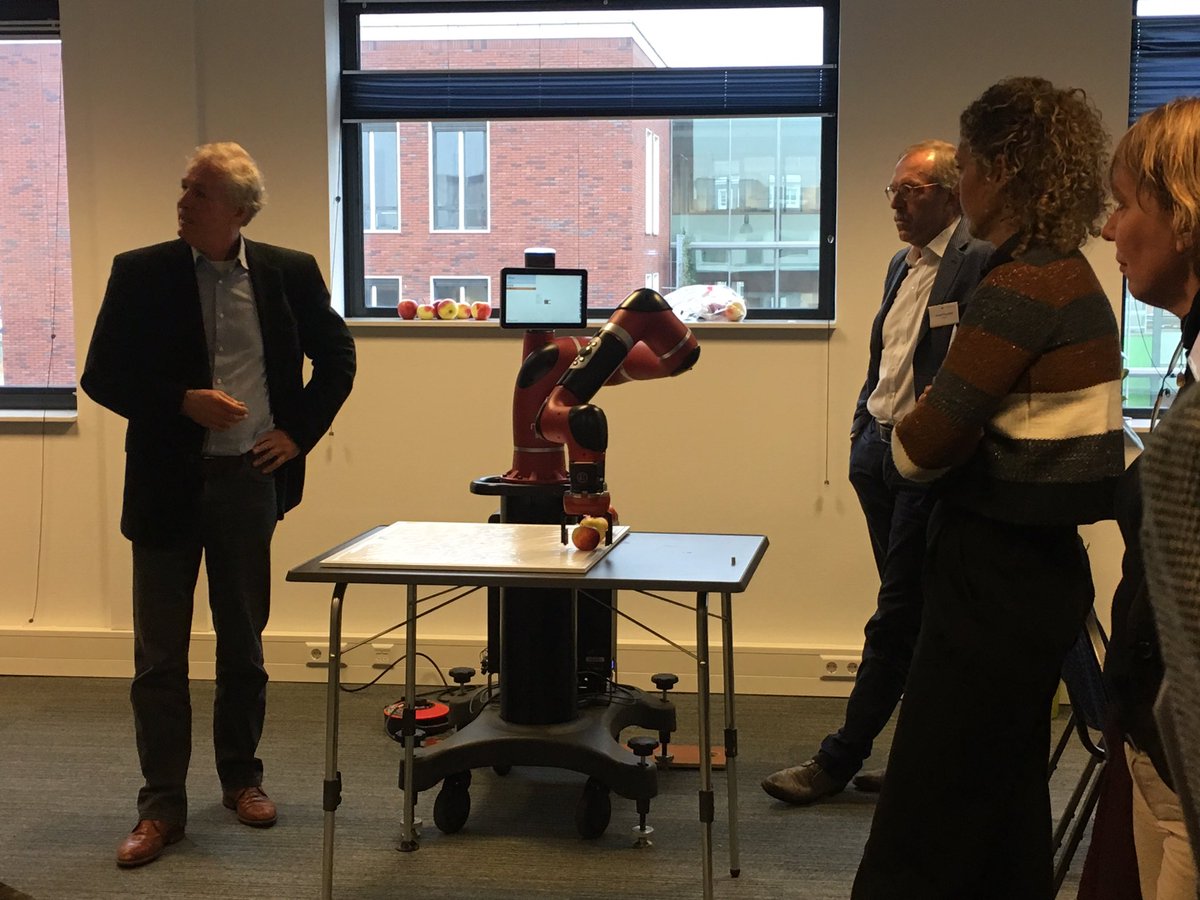 Vandaag onze aftrap van het #interreg project #cotemaco over cobots. Wat kunnen cobots voor de food Processing industrie betekenen.... #foodtech #helmond