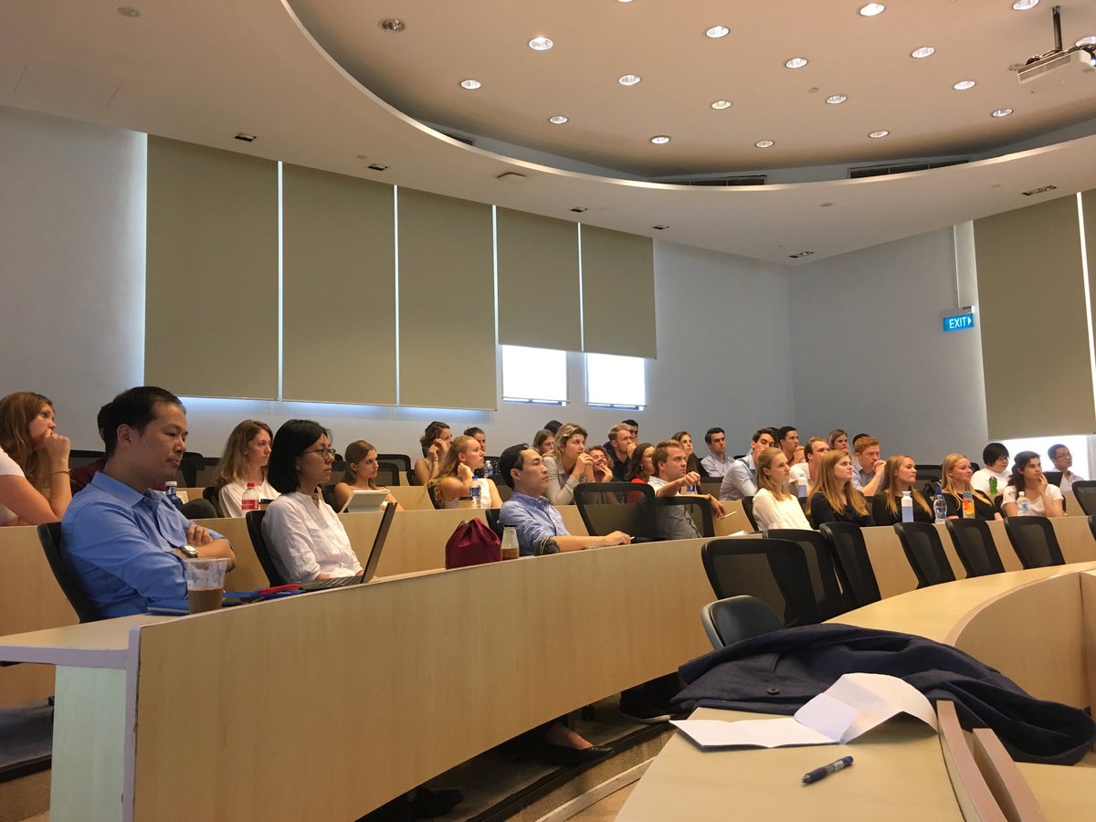 MehmetdNUS's tweet photo. @albertmeijer @LKYSch @NUSingapore @UtrechtUni Very engaging and important presentation. Great discussion with the audience #smartcity #democraticCity #datapolis https://t.co/3it5jxrAPi