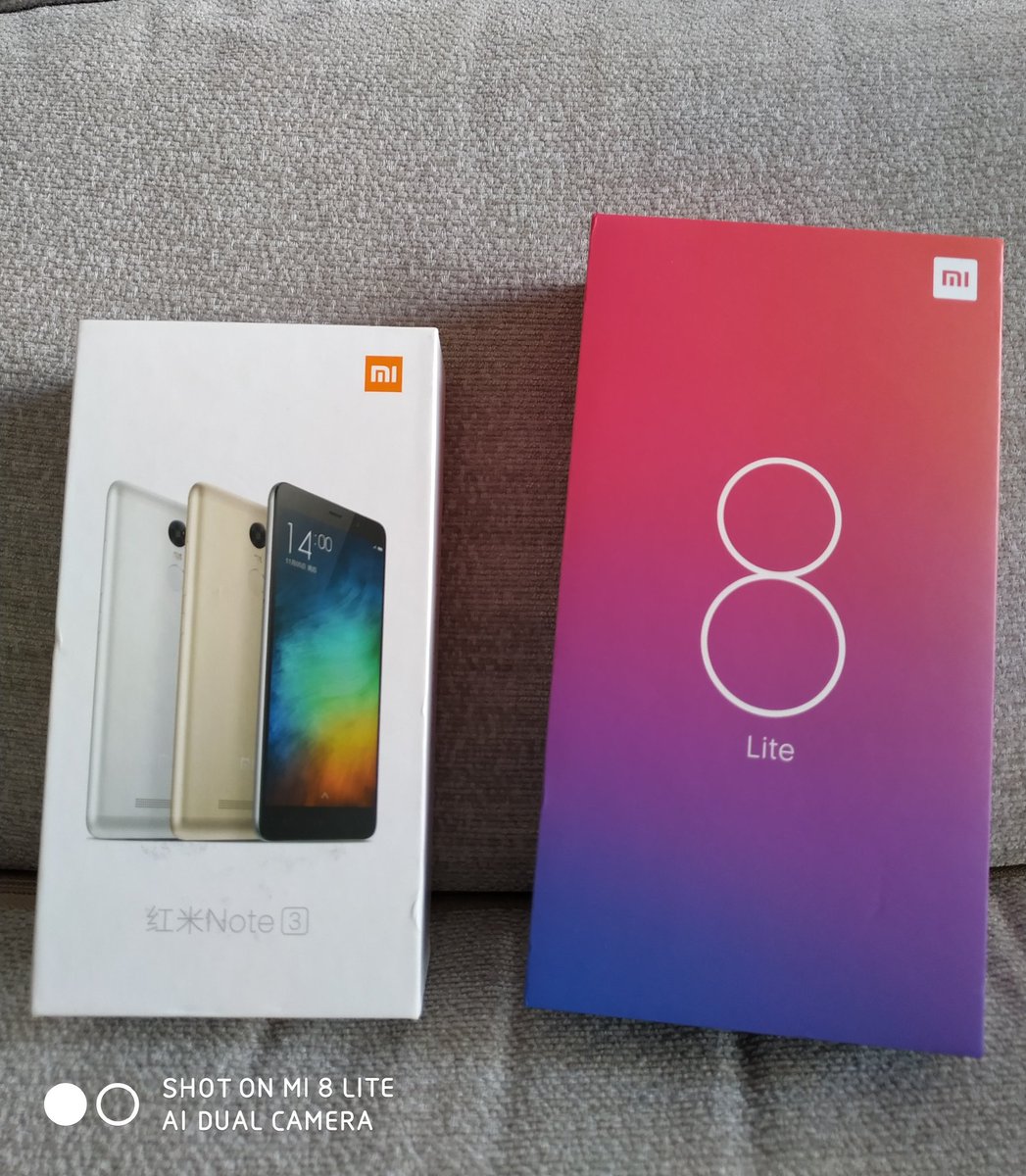 carloslargom's tweet photo. La familia @XiaomiEspana crece en casa. Recién llegado mi recambio para mi ya mayorcito #XiaomiRedminote3, el #XiaomiMi8Lite y... no puedo estar más contento... Súper #fanMI 😆😆😆 https://t.co/a8WBVnIRvK