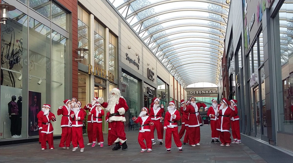 trinitywalk's tweet photo. Do something special this Xmas - it's all for a good Clause!
Take part in Santa Dash this Sunday at 9am to raise needed cash for @WfldHospice 
£10 adults, £6 kids (5-14) &amp; you get Santa suit &amp; medal! Under 5s welcome too. 
Walk, jog, run, push.
Register https://t.co/dERlrzmgDj https://t.co/tSFgKHe9f2