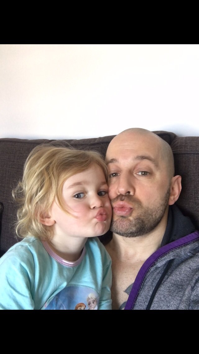 AndyDiscoCarr's tweet photo. @piersmorgan just before I kissed my daughter on the lips!!!!! What a weirdo I am!!!!! https://t.co/Qi7o3HhMBO
