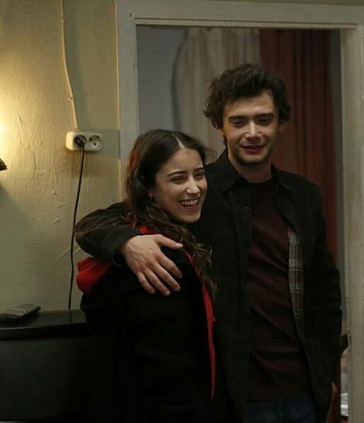 milaa_hc's tweet photo. RahFil 😄❤

#BizimHikaye 49 bolüm🎬 #BarFi #HazalKaya #yağızcankonyalı https://t.co/7ZmNMxaoLi