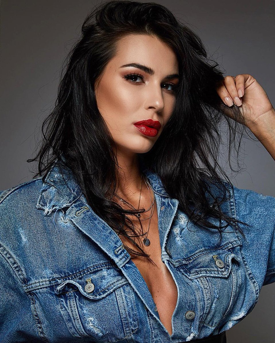 mformodelsblog's tweet photo. Sanela Velagic (Austria's Next Top Model Cycle 6) capture by Nina Danninger! #topmodel #TOPMODELSHOT #topmodel #AtNTM #AuNTM #AustriasNextTopModel #sanelavelagic #NinaDanninger #beauty #raw #model #fashionmodel #fashion https://t.co/Ipy13giQG5