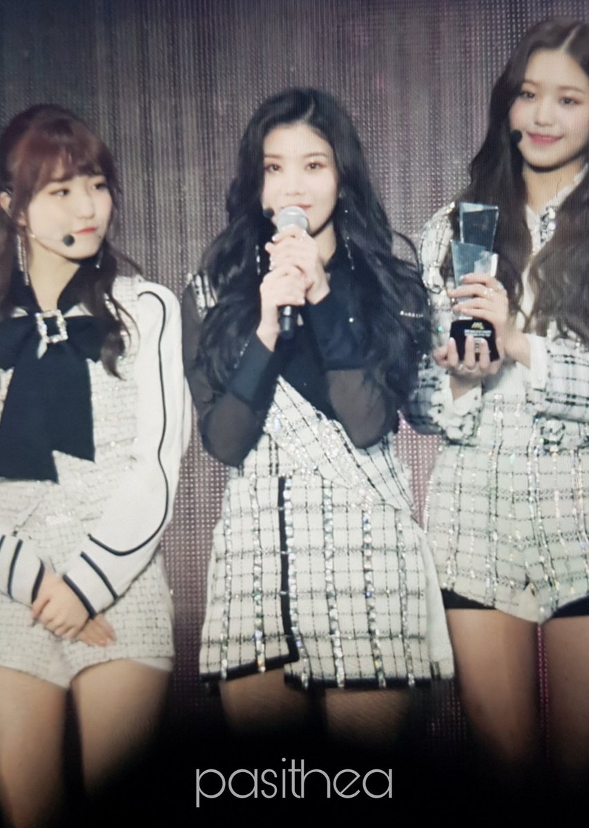 pasithea_95's tweet photo. 181128 AAA

신인상 축하해💜

#권은비 #아이즈원
#kwoneunbi #IZONE https://t.co/EtaBFBFmDt