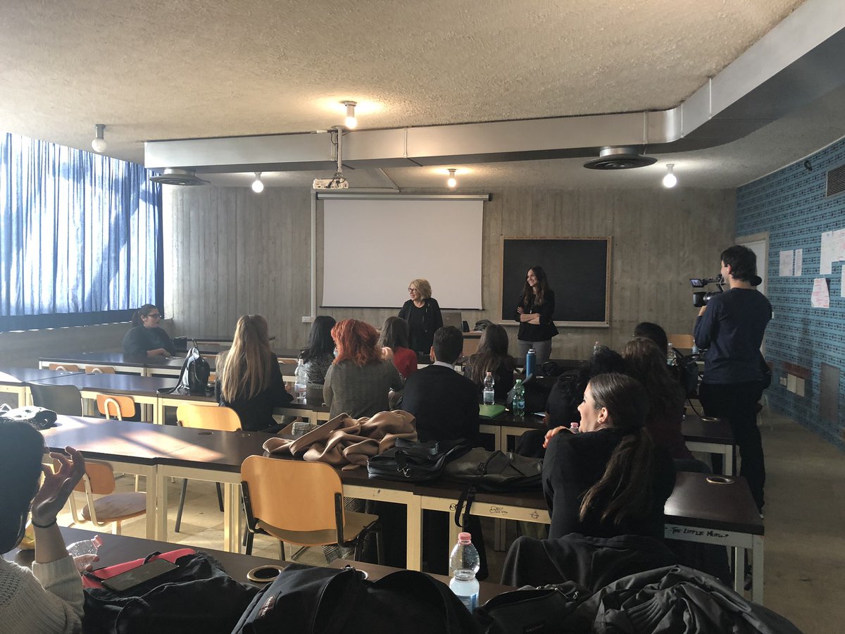 Congratulazioni ai gruppi #1 e #3 vincitori del #businessgame di #cpo <a href="/uniurbit/">Università di Urbino</a>!!! E bravi tutti per aver colto le reali esigenze di comunicazione di <a href="/tvs_spa/">TVS Pentole</a> 
<a href="/lellamazzoli/">lellamazzoli</a>