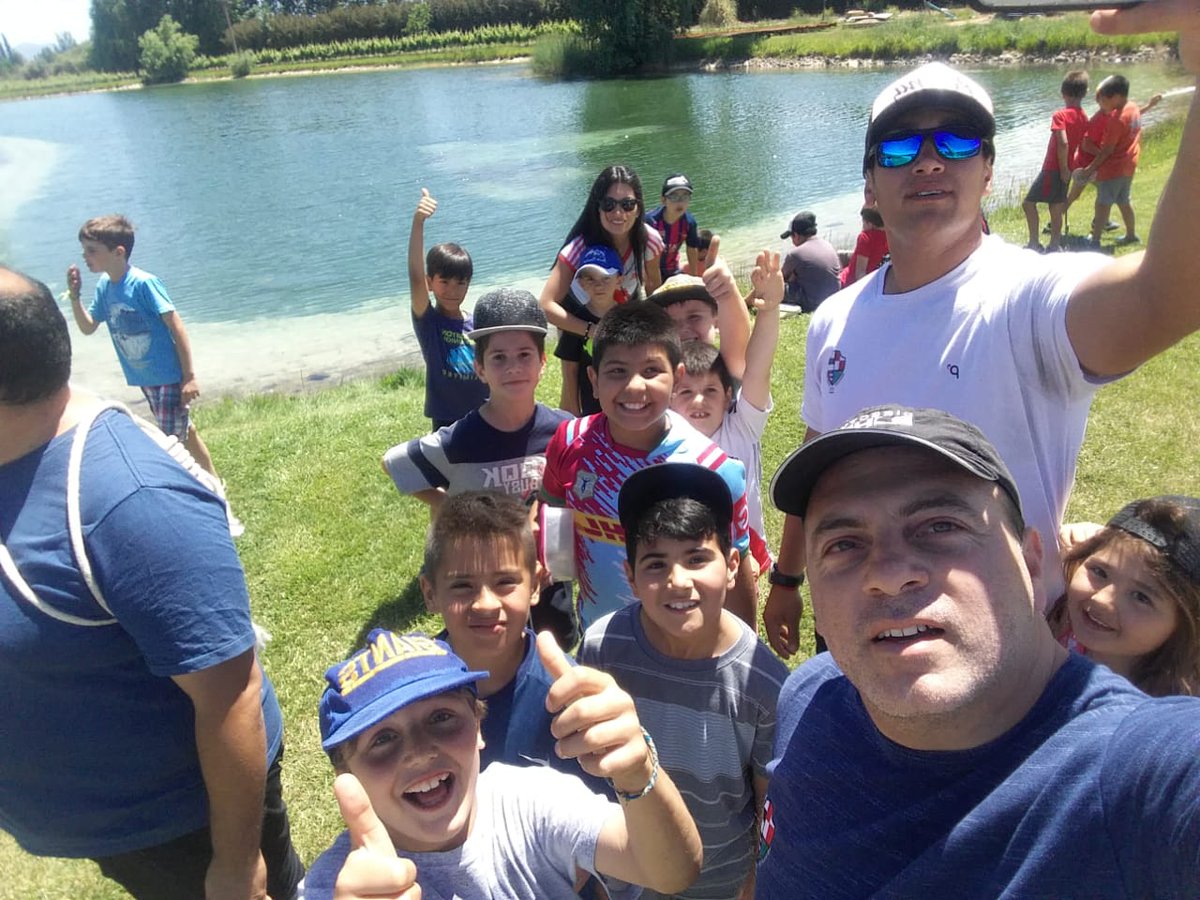 PeumayenRC's tweet photo. Compartimos las imágenes de infantiles de #rugby que disfrutaron de un fin de semana de campamento en el Dique Cipolletti #VamosToritos https://t.co/jy1ag1Y22Z