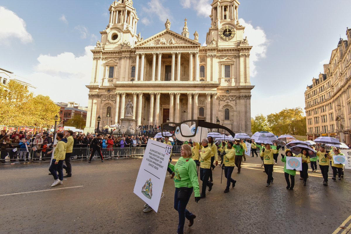 spectaclemakers's tweet photo. Very happy we didn't have todays #Weather for @lordmayors_show earlier this month, but with dark evenings and shortening days a good reminder of the need to #LookAfterYourVision and get a #EyeExam booked https://t.co/KWXgtJYdBZ
