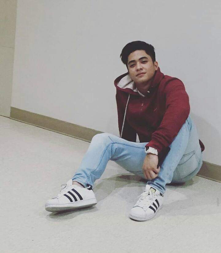 GuysManila's tweet photo. No shirtless Photos of Jay Arcilla
Awesome😍😍😍😍😍😍😍😚😚😚😚😚😚
Or
Awkward😠😠😠😠😠😠😠😠😠😠😒😒😒😒😟😟 https://t.co/AhlpOl9z3d
