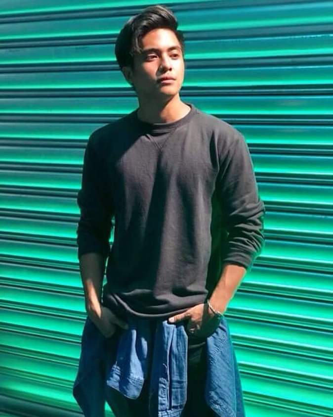 GuysManila's tweet photo. No shirtless Photos of Jay Arcilla
Awesome😍😍😍😍😍😍😍😚😚😚😚😚😚
Or
Awkward😠😠😠😠😠😠😠😠😠😠😒😒😒😒😟😟 https://t.co/AhlpOl9z3d