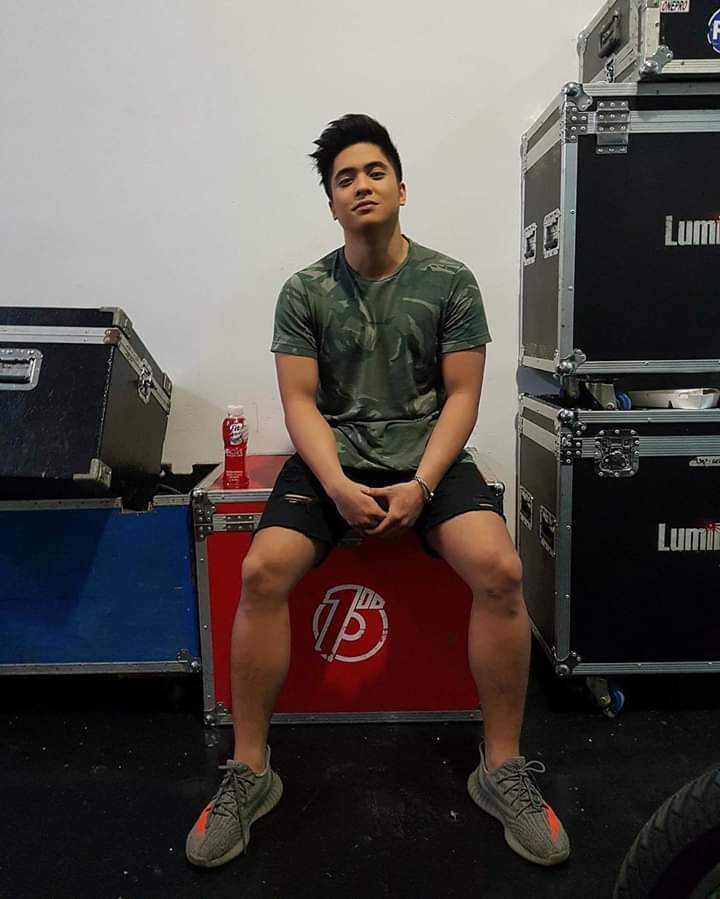 GuysManila's tweet photo. No shirtless Photos of Jay Arcilla
Awesome😍😍😍😍😍😍😍😚😚😚😚😚😚
Or
Awkward😠😠😠😠😠😠😠😠😠😠😒😒😒😒😟😟 https://t.co/AhlpOl9z3d