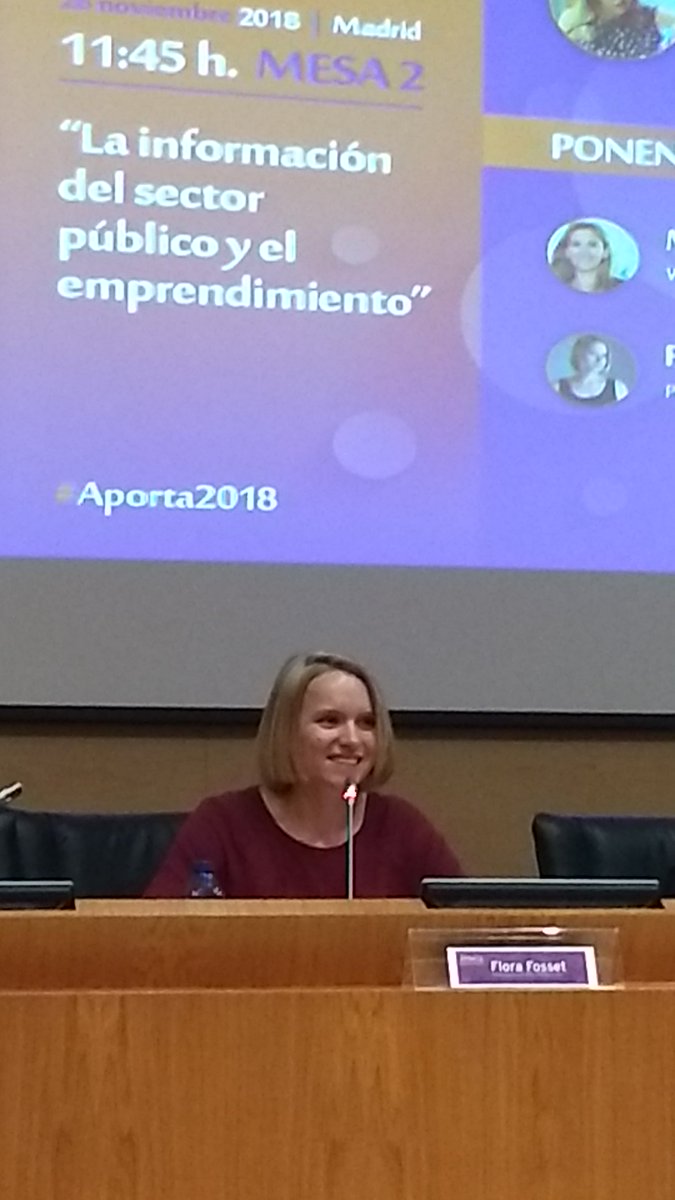 adolflow's tweet photo. #Aporta2018 La gran @florafosset representando @datalabx #periodismodedatos #periodismodatos #visualizar17 #jpd17 #datamad https://t.co/4oHyY7MxSd
