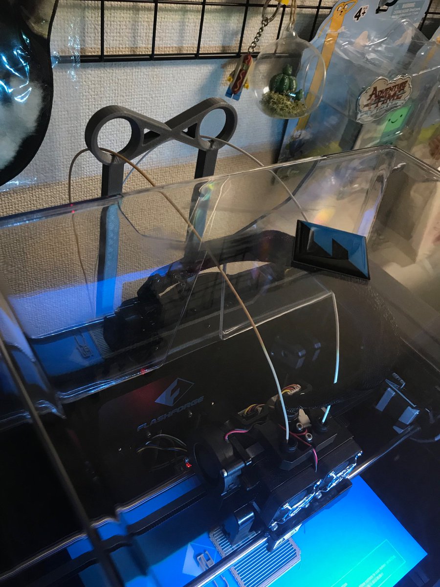 awyn0512's tweet image. 付属のガイドチューブ使ってると、チューブ入り口付近でフィラメントが折れちゃうことがたまにあるので、ガイドを新造してみた。今のところ大丈夫そう。
#Frashforge #CreatorPro