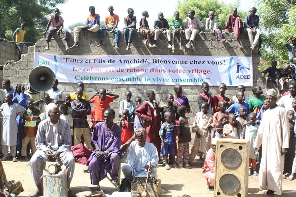 LOeil_du_Sahel's tweet photo. #Cameroun : L’attentat de #Bokoharam ce matin à #Amchide vise à décourager le retour des populations qui hier célébraient le retour au calme dans leur bourgade. https://t.co/MivxyFwmMS