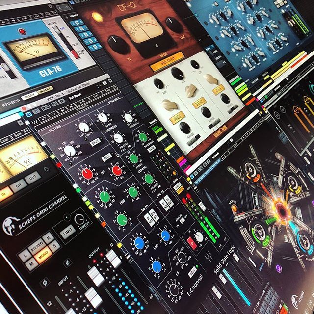 Mellenhart's tweet photo. Mixing with the Masters #musicproducers #beatproduction #musicproducerlife #musicproductionlife #beatproducer #upcomingrapper #newrappers #mixmaster #joewest #andrewscheps #chrislordalge #abbeyroadstudios #abbeyroadmastering #joeysturgis #ssl #drumforge … https://t.co/M4FGHrA4gb https://t.co/V8qg1XOc1h