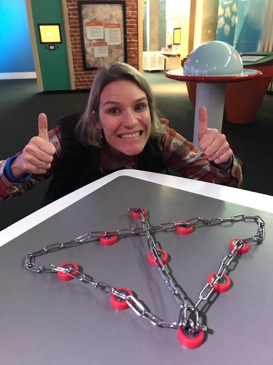 BurchBurcha's tweet photo. Thinking outside the box with Ms. Newman #mslearns https://t.co/fKj3A6i7JB