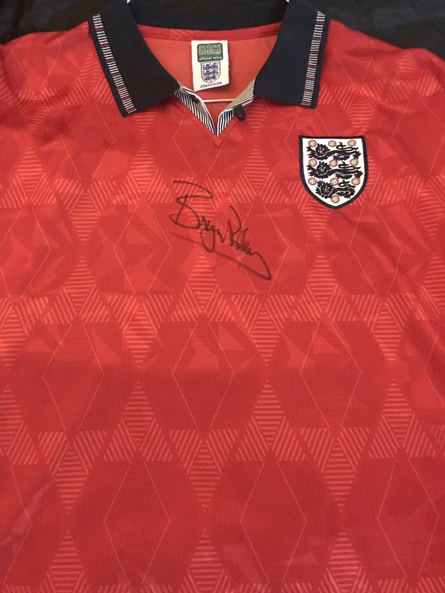 les langley tweet media