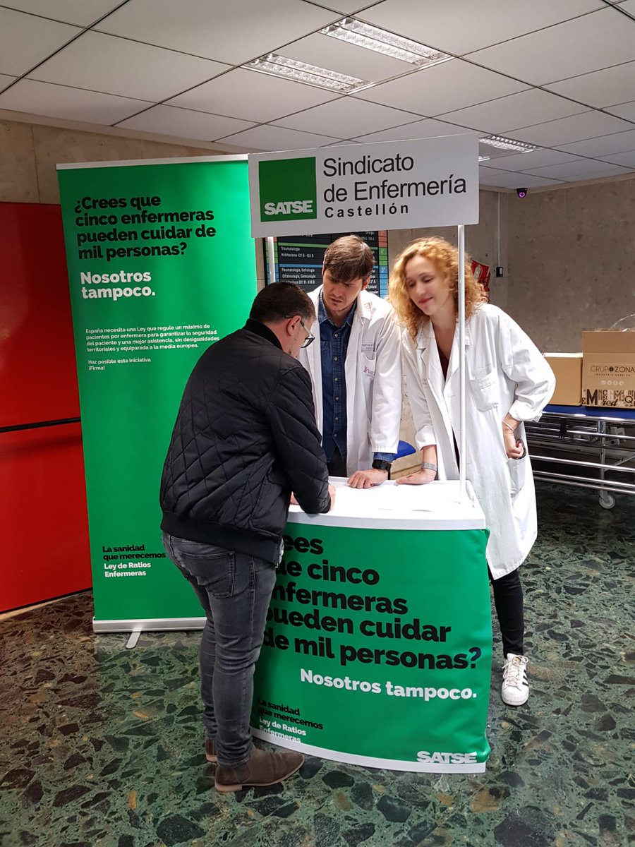 SatseCastellon's tweet photo. 💪 Seguimos recogiendo firmas 📝 #enfermería #EnfermeriaVisible #FaltanMiles @SATSE_CV @SatseCastellon https://t.co/D6O5rQVewu