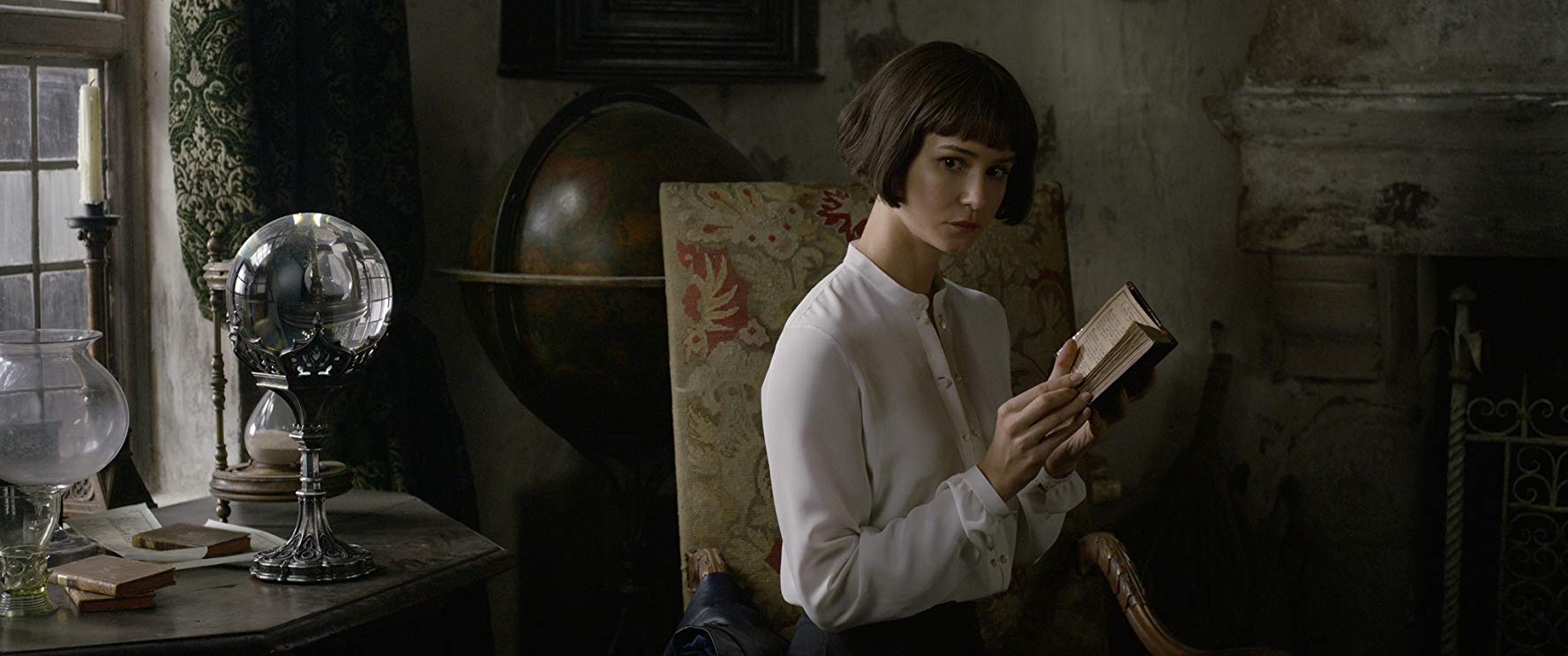 魔法ワールド 公式 ティナ ゴールドスタイン アメリカ魔法省 Macusa で働く正義感に溢れた魔法使い 一度こうと決めたら最後までやり通す強い意志を持っている 主人公ニュートとは お互い惹かれあう関係なのですが