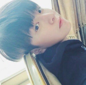 v_teatea_v's tweet photo. え、、、、バンタンの弟分のマンネ可愛すぎるんだけど、、、、04lineだってよ、、、、オバサン泣いちゃうっっっ!!
来年bighitからデビューかぁ、、、、
楽しみ(´;ω;`)
(ちな4枚目はググwwwww似てない?wwwww)
#SixAces #BTS #방탄소년단 https://t.co/4AGfXzi3rl