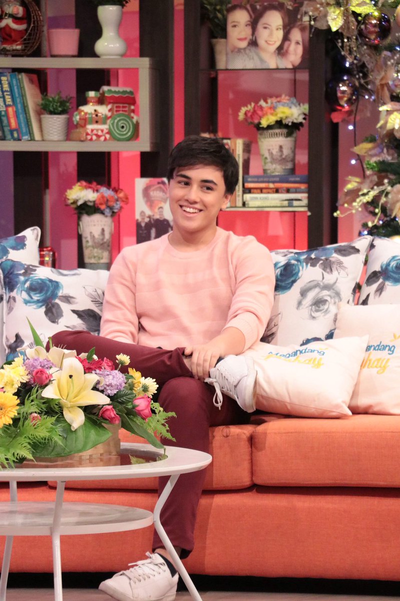 mydwardooo's tweet photo. Pengeng retweet para kay Dodong mga wanmilyon tayms.

@mor1019 #DyisIsItManila BMG by Edward Barber https://t.co/V3Z8EQu271