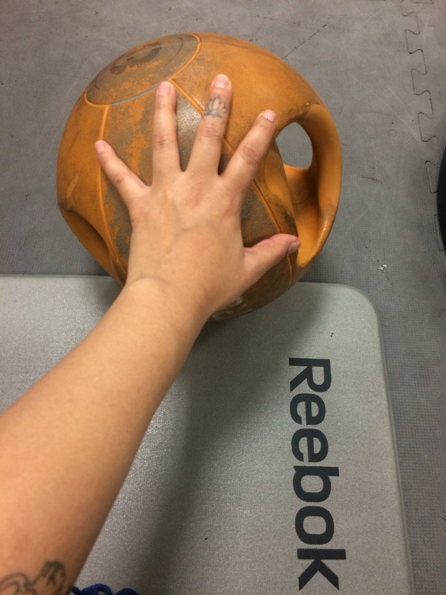maya_kesh's tweet photo. #Sisyphus rolls rock to the top of the mountain and I roll this #gymthing on air, both eternally, both fruitlessly https://t.co/4Fzgz86kdd